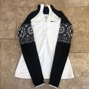 Nike women’s half-zip- medium
